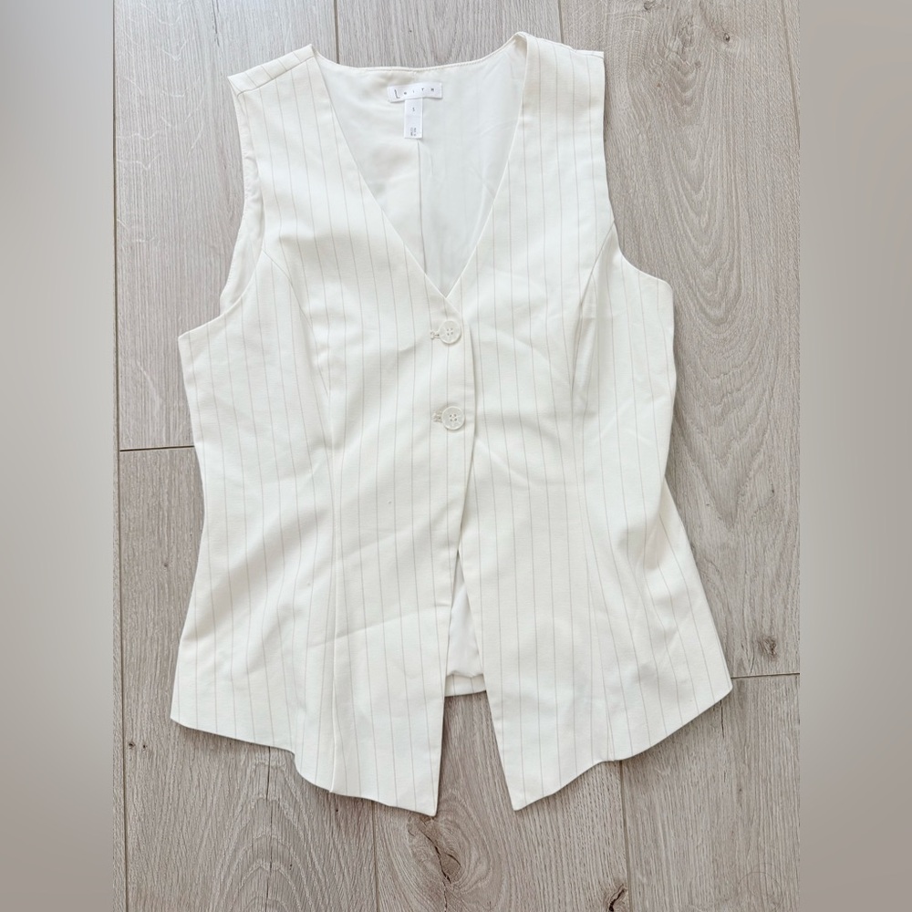 Leith V-Neck Vest Sleeveless White Button-Front Top size Small